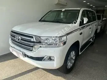 Toyota  Land Cruiser  GXR  2021  Automatic  0 Km  6 Cylinder  Four Wheel Drive (4WD)  SUV  White  With Warranty