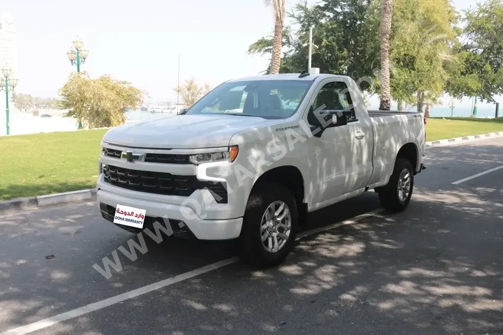  Chevrolet  Silverado  RST  2023  Automatic  0 Km  8 Cylinder  Four Wheel Drive (4WD)  Pick Up  White  With Warranty