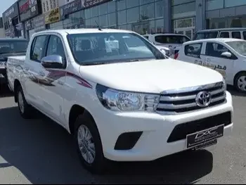 Toyota  Hilux  2023  Automatic  0 Km  4 Cylinder  Four Wheel Drive (4WD)  Pick Up  White  With Warranty