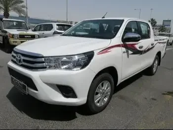 Toyota  Hilux  2023  Automatic  0 Km  4 Cylinder  Four Wheel Drive (4WD)  Pick Up  White  With Warranty