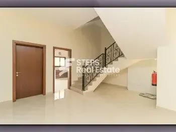 Family Residential  - Not Furnished  - Doha  - Al Markhiya  - 5 Bedrooms