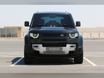 لاند روفر  ديفيندر  6 سلندر  إس يو في 4 في 4  أسود  2023