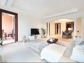 2 Bedrooms  Apartment  For Rent  in Doha -  The Pearl  Fully Furnished