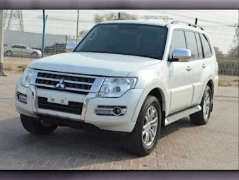 Mitsubishi  Pajero  4 Cylinder  SUV 4x4  Silver  2021