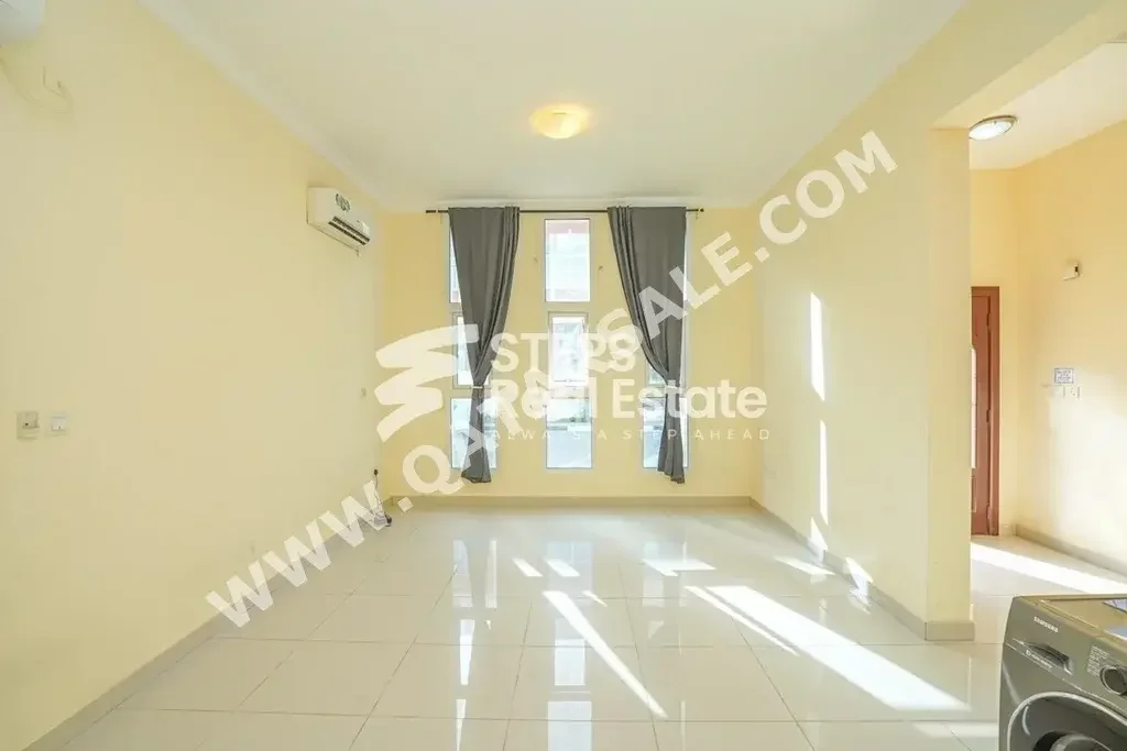 Family Residential  - Not Furnished  - Al Rayyan  - Muraikh  - 5 Bedrooms