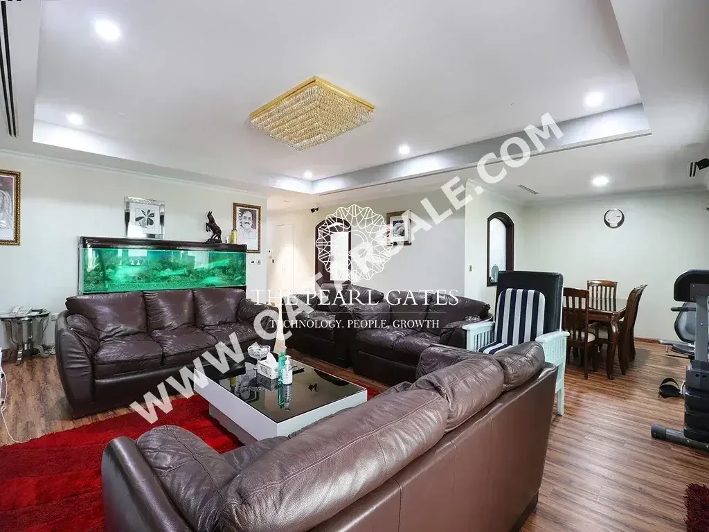 3 Bedrooms  Apartment  For Rent  in Doha -  The Pearl  Fully Furnished