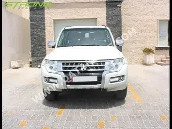 Mitsubishi  Pajero  SUV 4x4  Beige  2020