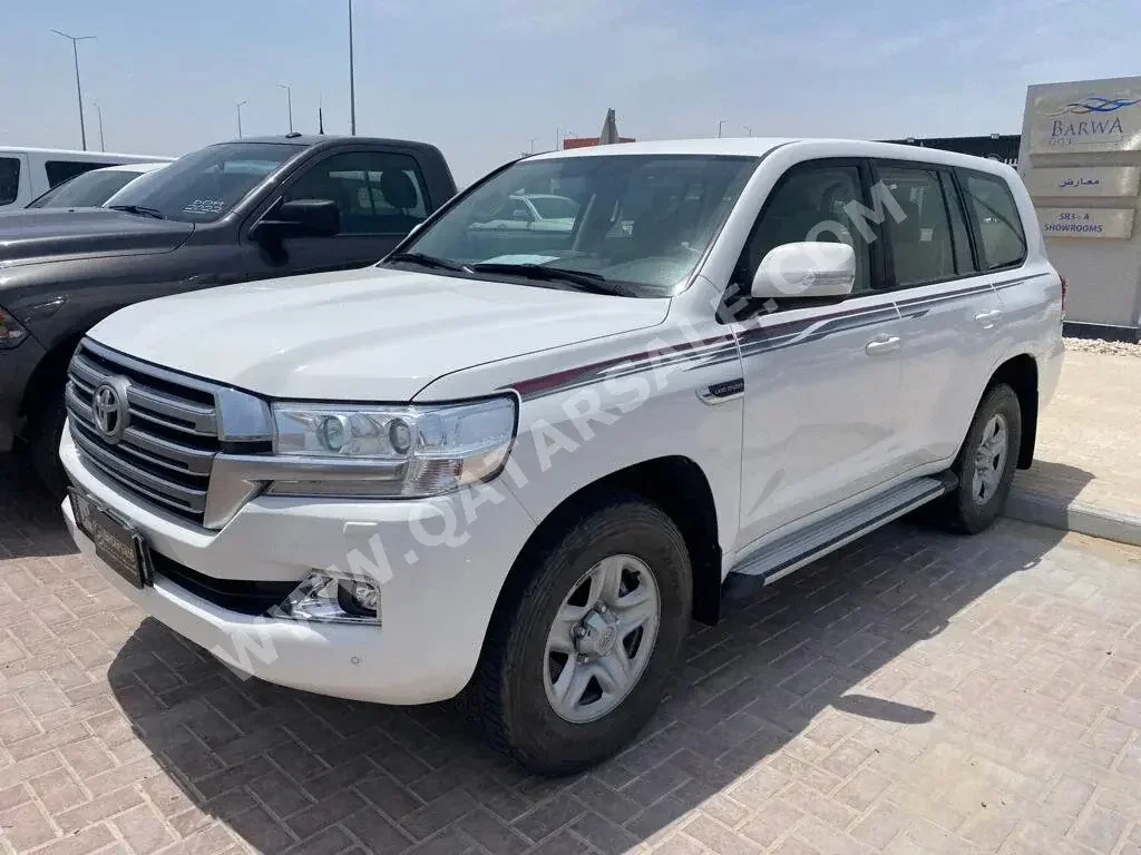 Toyota  Land Cruiser  GXR  2021  Automatic  110,000 Km  6 Cylinder  Four Wheel Drive (4WD)  SUV  White