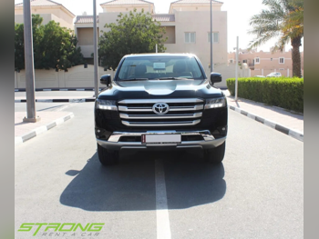 Toyota  Land Cruiser GXR Twin Turbo  6 Cylinder  SUV 4x4  Black  2022