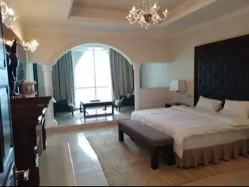 7 Bedrooms  Penthouse  For Rent  in Doha -  The Pearl  Fully Furnished