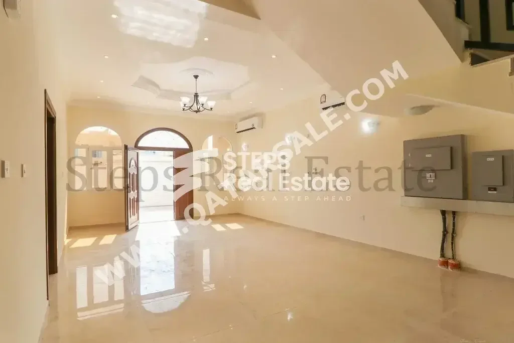 Family Residential  - Not Furnished  - Al Rayyan  - Al Gharrafa  - 6 Bedrooms