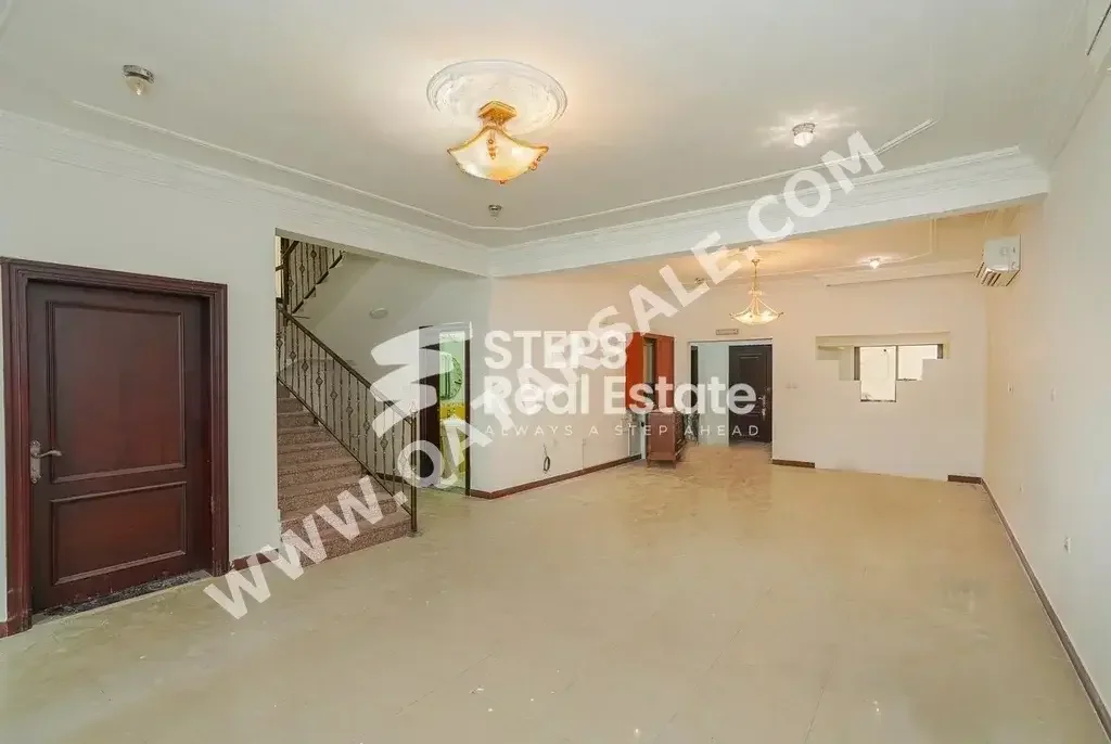 Family Residential  - Not Furnished  - Al Rayyan  - Ain Khaled  - 3 Bedrooms