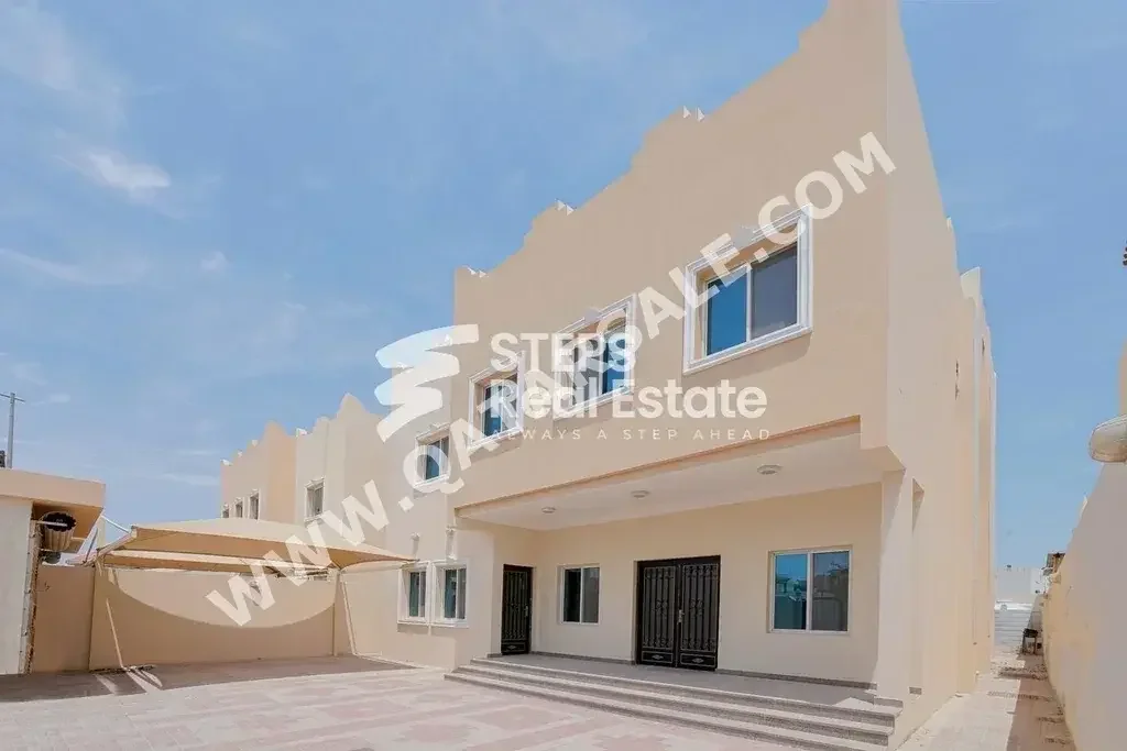 Family Residential  - Not Furnished  - Doha  - Fereej Al Nasr  - 6 Bedrooms