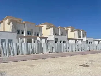 Service  - Not Furnished  - Umm Salal  - Umm Ebairiya  - 7 Bedrooms