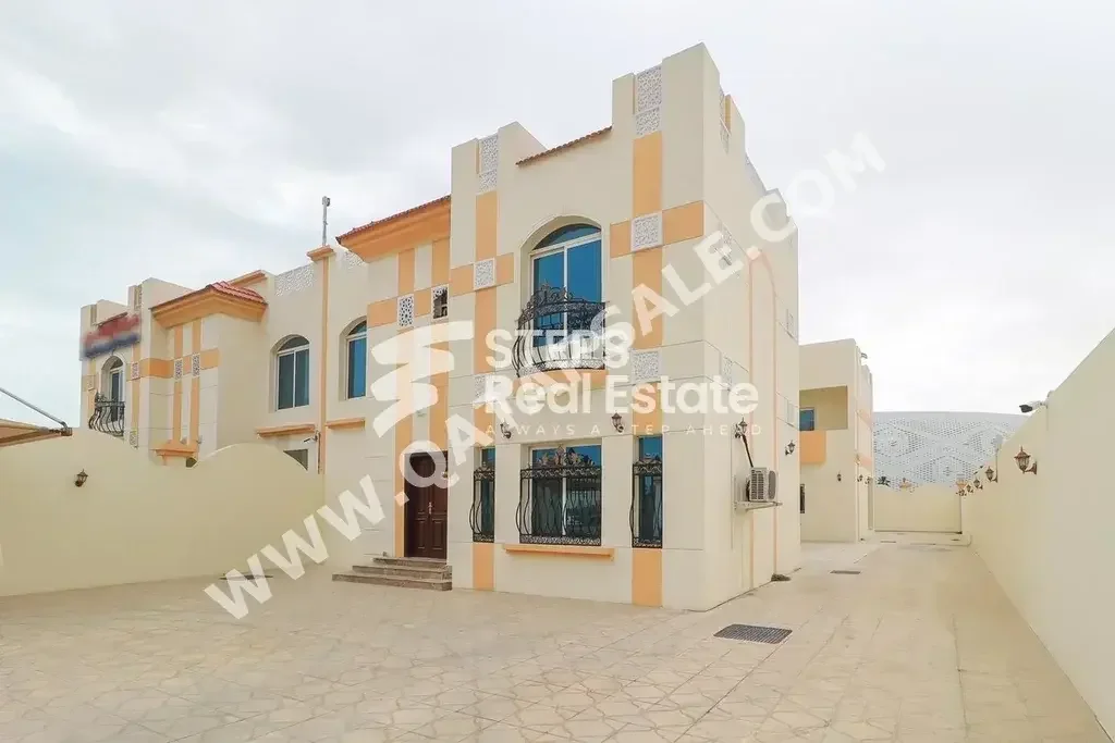 Commercial  - Not Furnished  - Doha  - Nuaija  - 9 Bedrooms