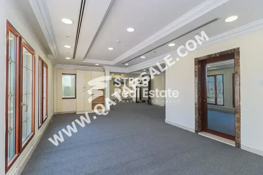 Commercial  - Not Furnished  - Doha  - Nuaija  - 9 Bedrooms