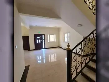 Family Residential  - Not Furnished  - Doha  - Al Markhiya  - 6 Bedrooms