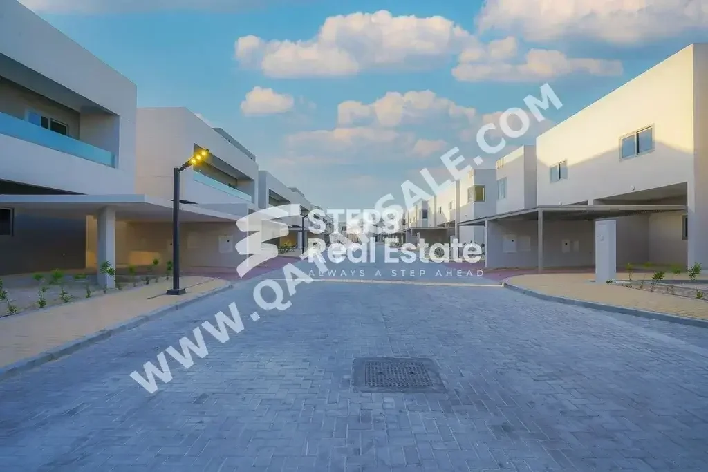 Family Residential  - Semi Furnished  - Doha  - Al Markhiya  - 4 Bedrooms