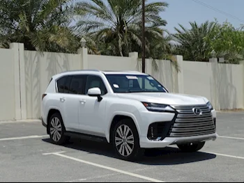 Lexus  LX  600 Luxury  2022  Automatic  0 Km  6 Cylinder  Four Wheel Drive (4WD)  SUV  White  With Warranty