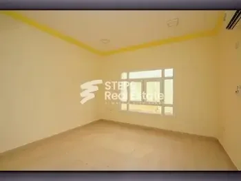 Commercial  - Not Furnished  - Umm Salal  - Umm Salal Ali  - 5 Bedrooms