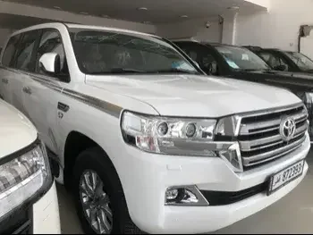 Toyota  Land Cruiser  VXR  2021  Automatic  0 Km  8 Cylinder  Four Wheel Drive (4WD)  SUV  White  With Warranty