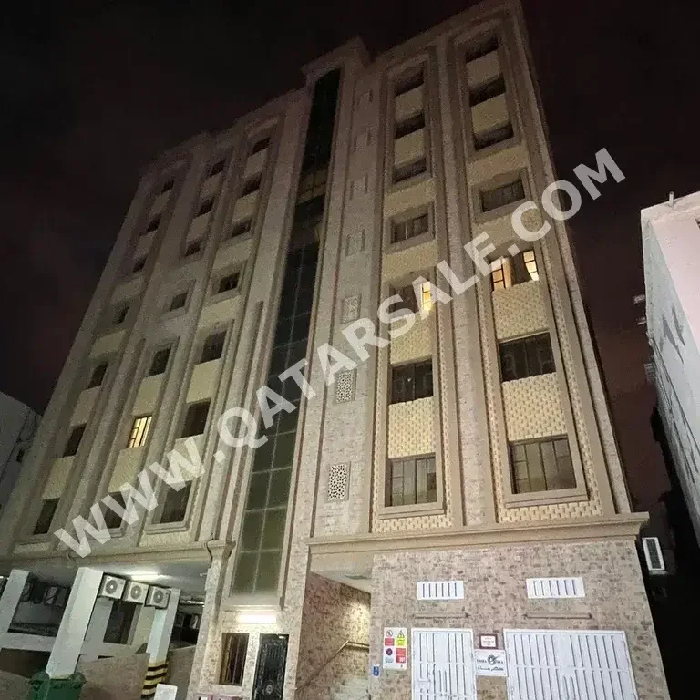 2 Bedrooms  Apartment  For Rent  in Doha -  Fereej Abdul Aziz  Not Furnished