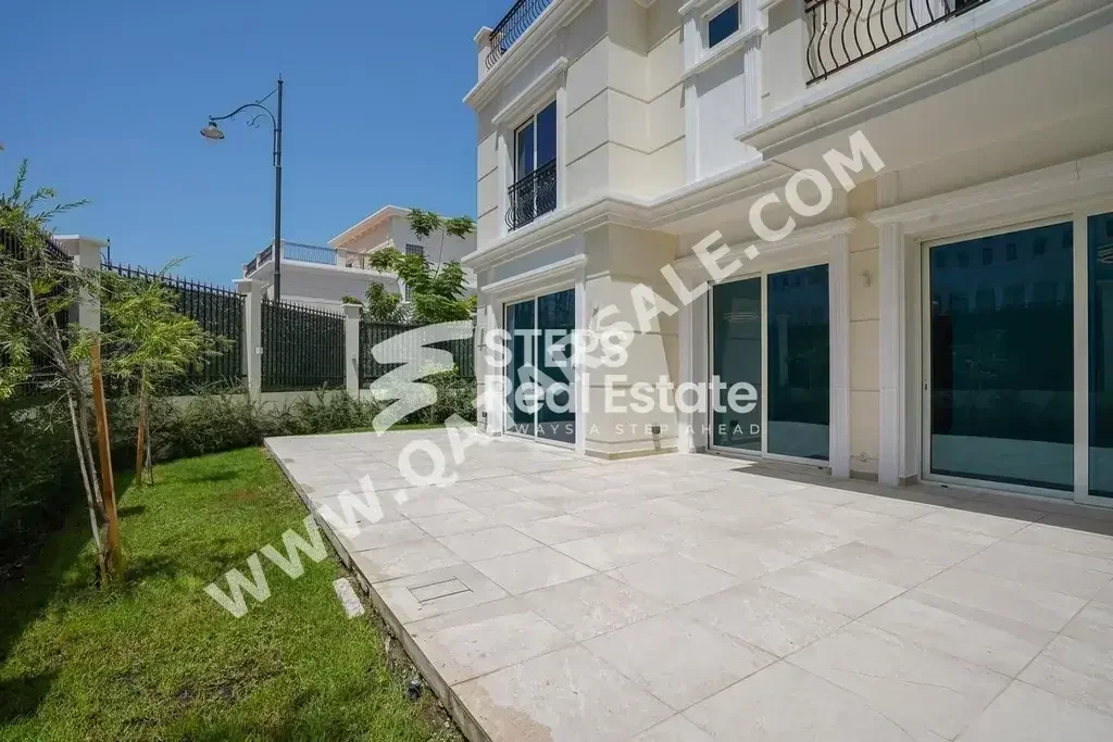 Family Residential  - Semi Furnished  - Doha  - The Pearl  - 6 Bedrooms