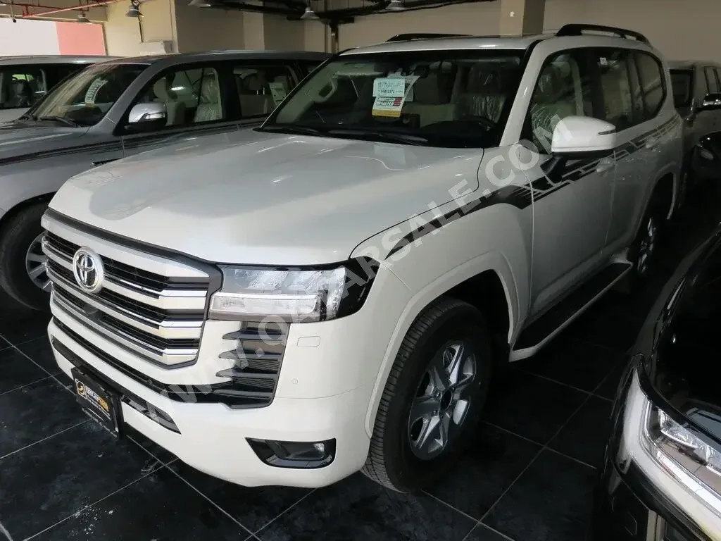 Toyota  Land Cruiser  GXR Twin Turbo  2023  Automatic  0 Km  6 Cylinder  Four Wheel Drive (4WD)  SUV  White  With Warranty