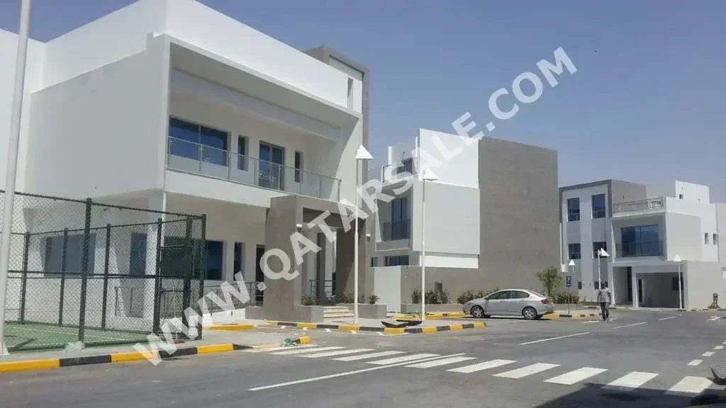 Labour Camp Family Residential  - Fully Furnished  - Doha  - Al Sadd  - 4 Bedrooms