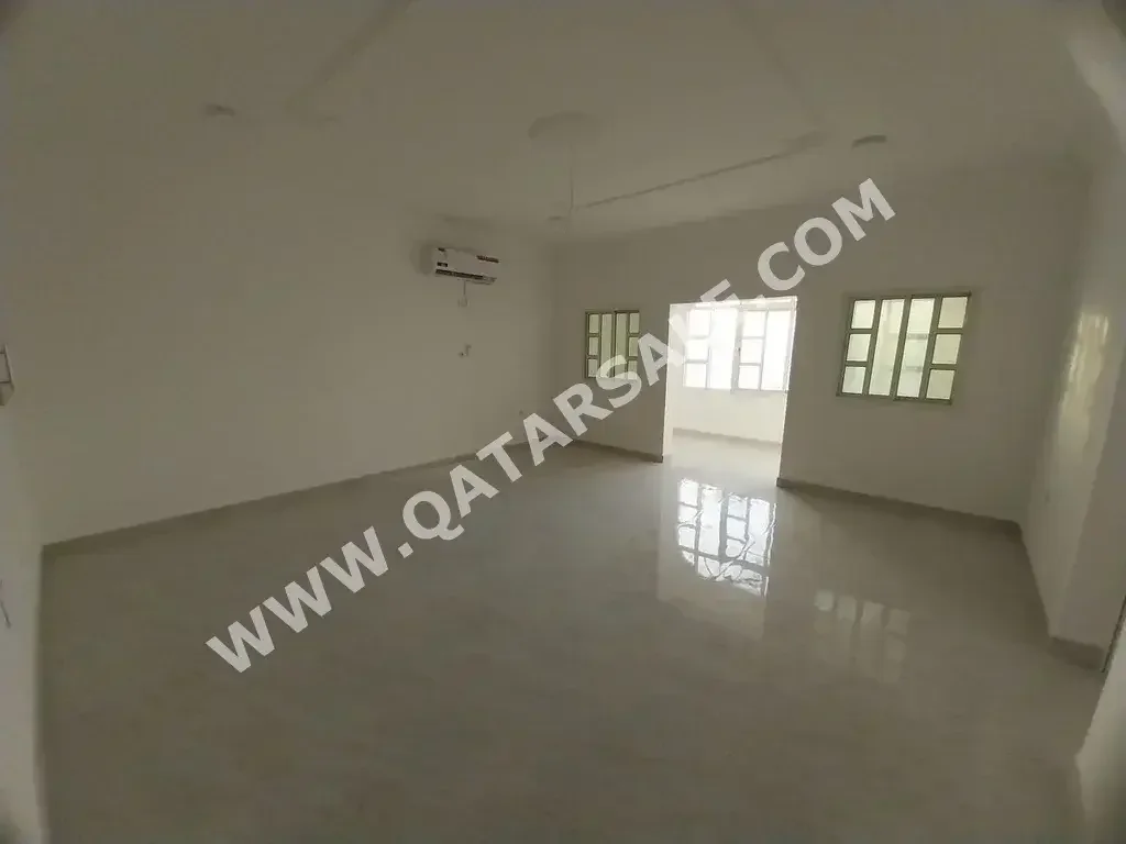 Family Residential  - Not Furnished  - Al Rayyan  - Ain Khaled  - 6 Bedrooms