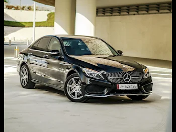 Mercedes-Benz  C-Class  250  2015  Automatic  95,000 Km  4 Cylinder  Rear Wheel Drive (RWD)  Sedan  Black