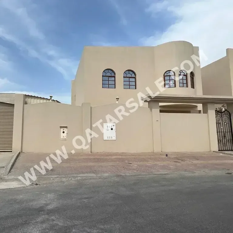 Service  - Fully Furnished  - Doha  - Al Duhail  - 5 Bedrooms