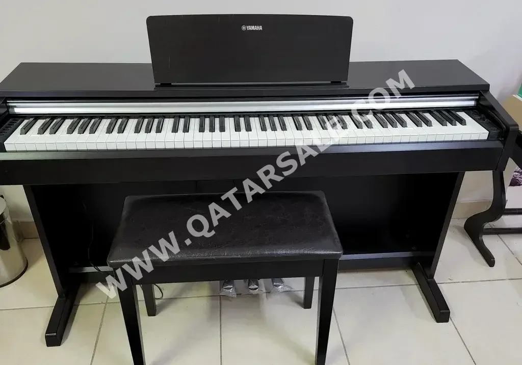 Piano Digital Yamaha ARIUS YDP142 Upright piano For Sale in Qatar