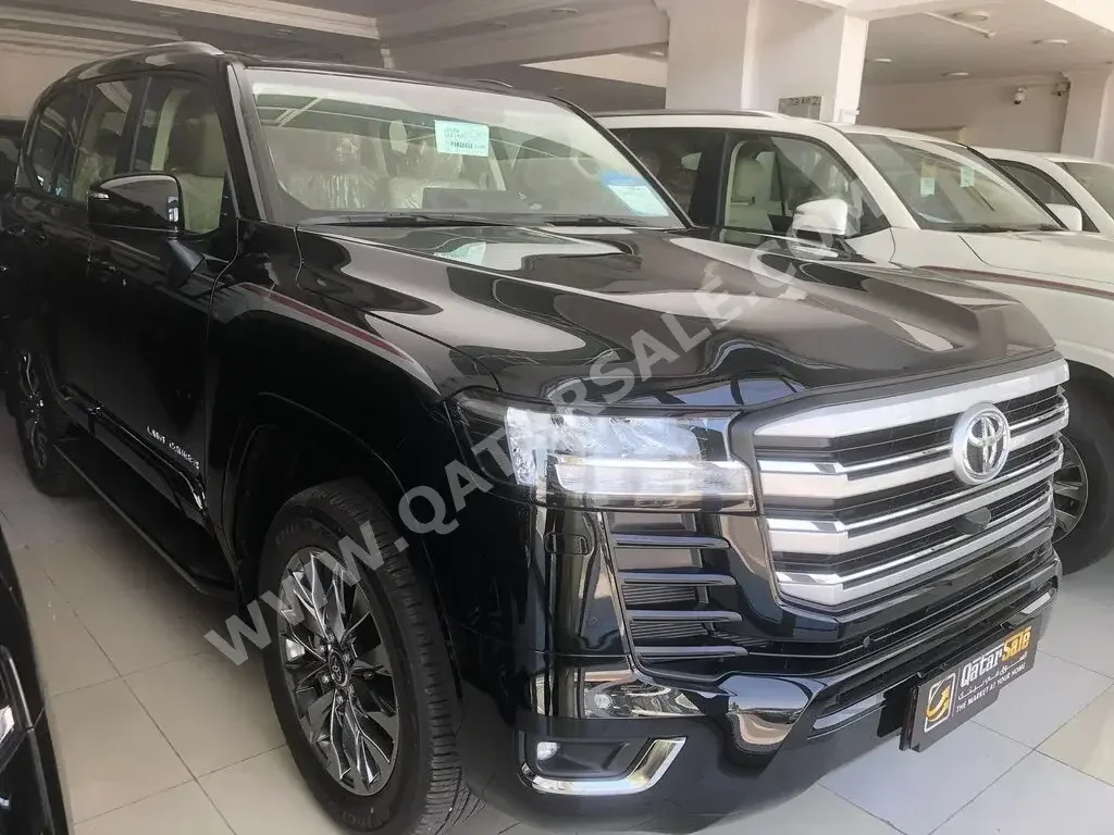 Toyota  Land Cruiser  GXR Twin Turbo  2023  Automatic  0 Km  6 Cylinder  Four Wheel Drive (4WD)  SUV  Black  With Warranty