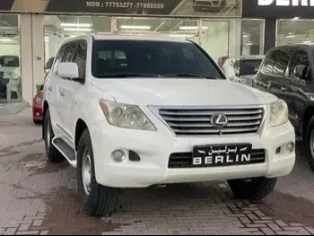 Lexus  LX  570  2009  Automatic  495,000 Km  8 Cylinder  Four Wheel Drive (4WD)  SUV  White  With Warranty