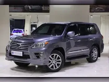 Lexus  LX  570  2013  Automatic  268,000 Km  8 Cylinder  Four Wheel Drive (4WD)  SUV  Gray  With Warranty