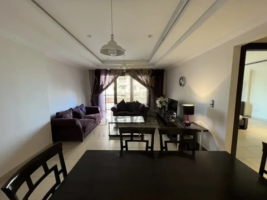 1 Bedrooms  Apartment  For Rent  in Doha -  The Pearl  Fully Furnished