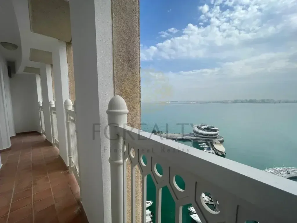 1 Bedrooms  Apartment  For Rent  in Doha -  West Bay  Fully Furnished