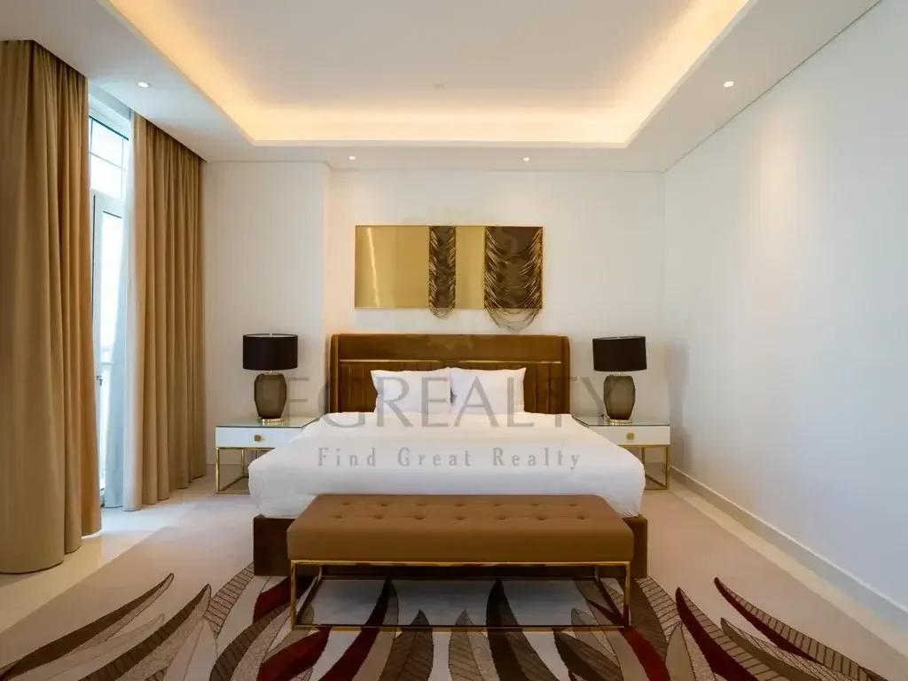 3 Bedrooms  Apartment  For Rent  in Doha -  The Pearl  Fully Furnished