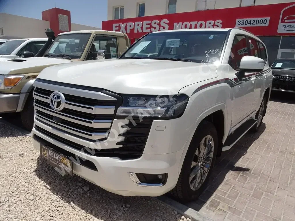 Toyota  Land Cruiser  GXR Twin Turbo  2023  Automatic  0 Km  6 Cylinder  Four Wheel Drive (4WD)  SUV  White  With Warranty