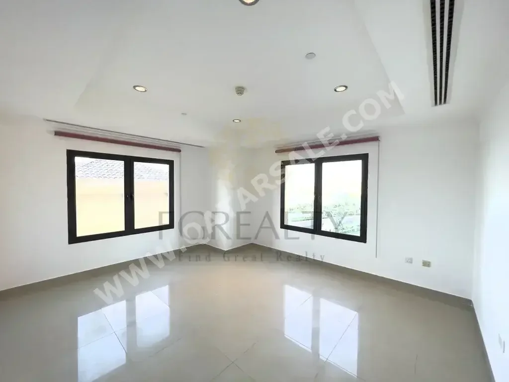 2 Bedrooms  Apartment  For Rent  in Doha -  The Pearl  Not Furnished