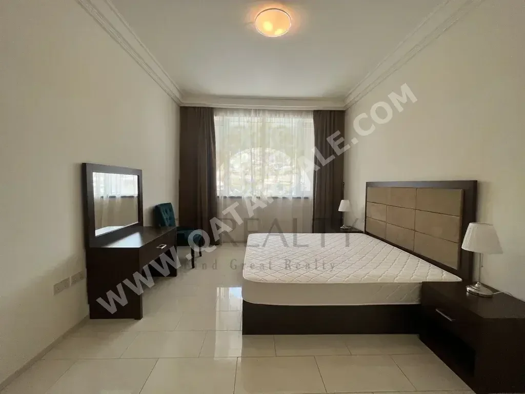 1 Bedrooms  Apartment  For Rent  in Doha -  The Pearl  Fully Furnished