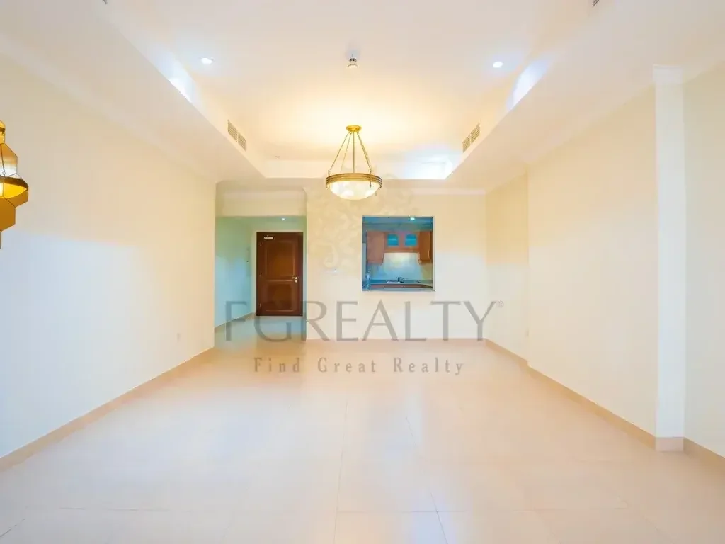 1 Bedrooms  Apartment  For Rent  in Doha -  The Pearl  Not Furnished