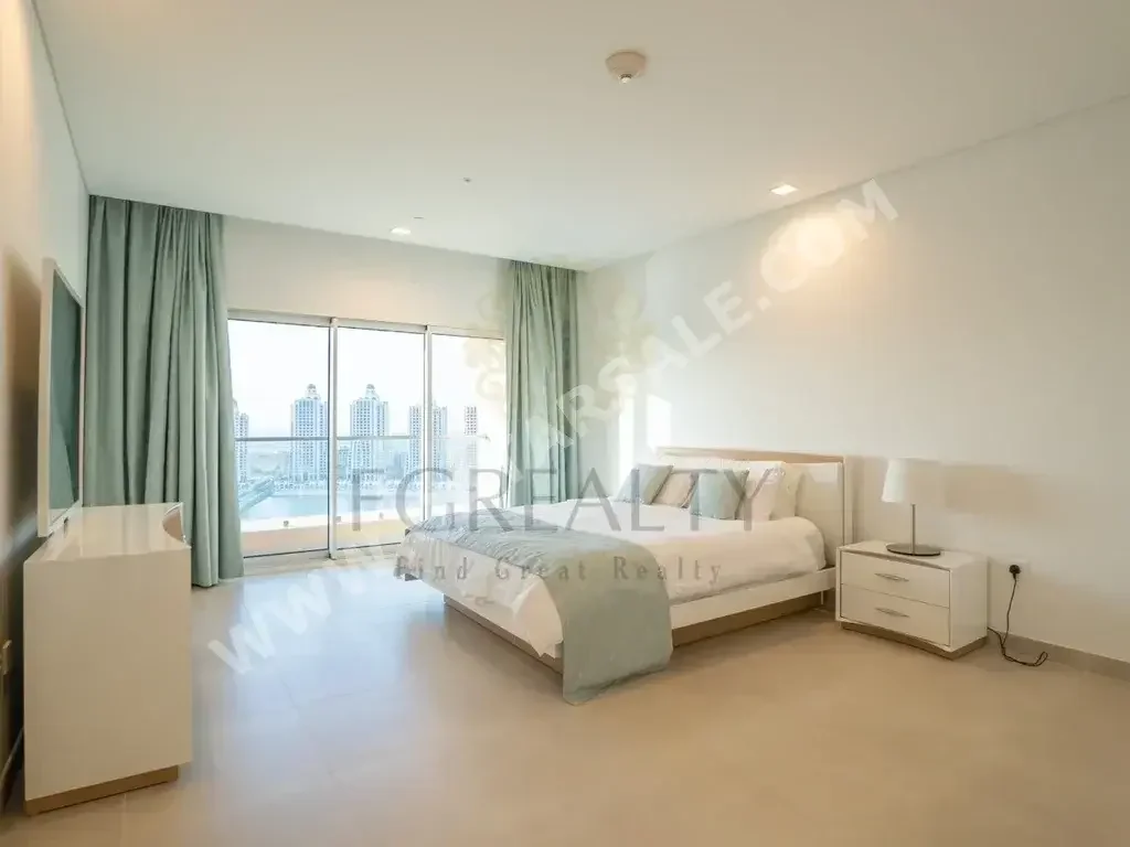 1 Bedrooms  Apartment  For Rent  in Doha -  The Pearl  Fully Furnished