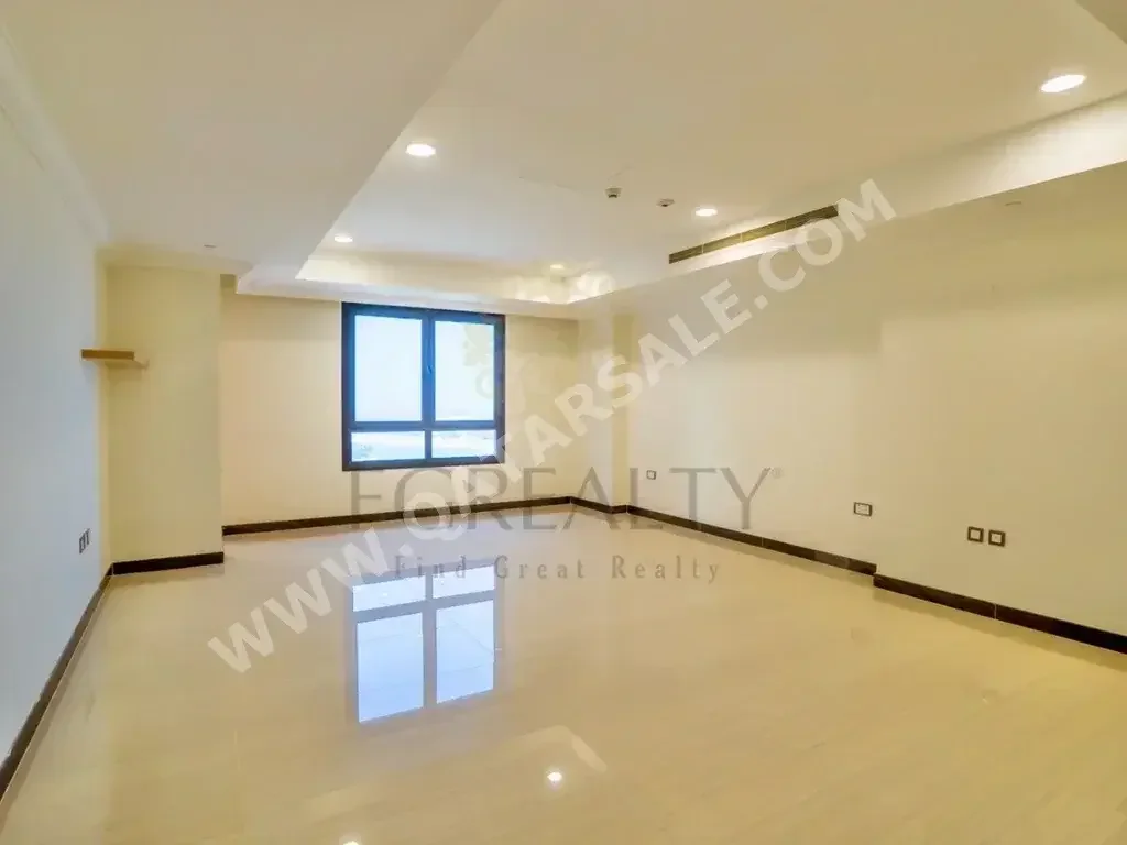 2 Bedrooms  Apartment  For Rent  in Doha -  The Pearl  Not Furnished