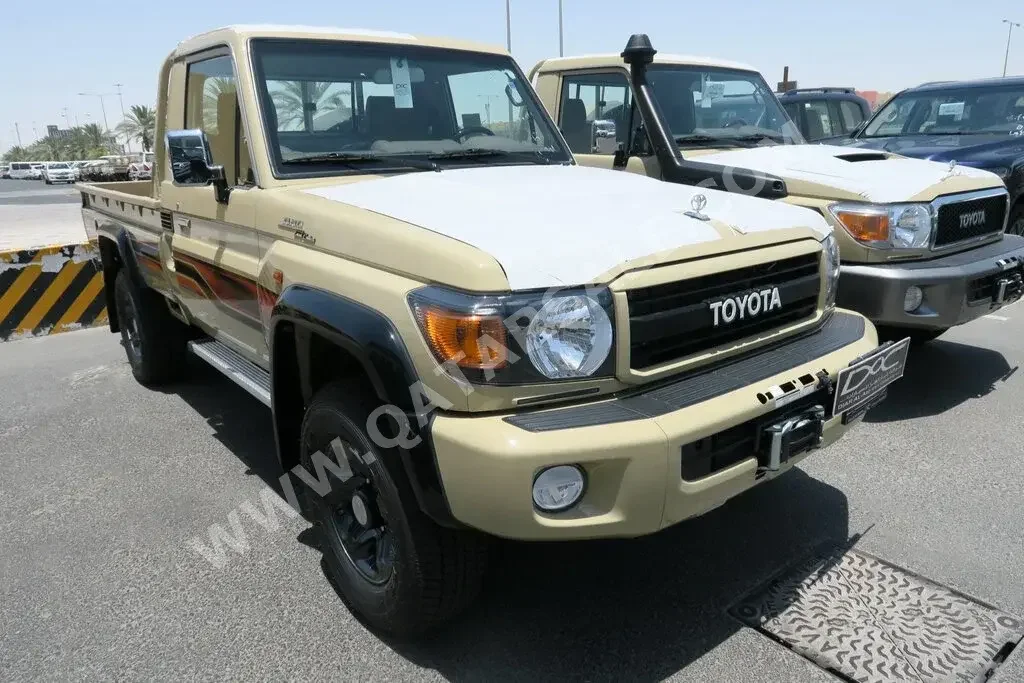 Toyota  Land Cruiser  LX  2023  Manual  0 Km  6 Cylinder  Four Wheel Drive (4WD)  Pick Up  Beige  With Warranty