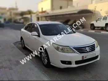 Renault  Safrane  2012  Automatic  124,277 Km  4 Cylinder  Front Wheel Drive (FWD)  Sedan  White