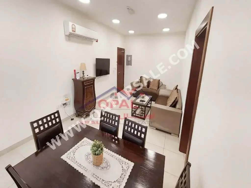 3 Bedrooms  Apartment  For Rent  in Doha -  Al Mansoura  Fully Furnished