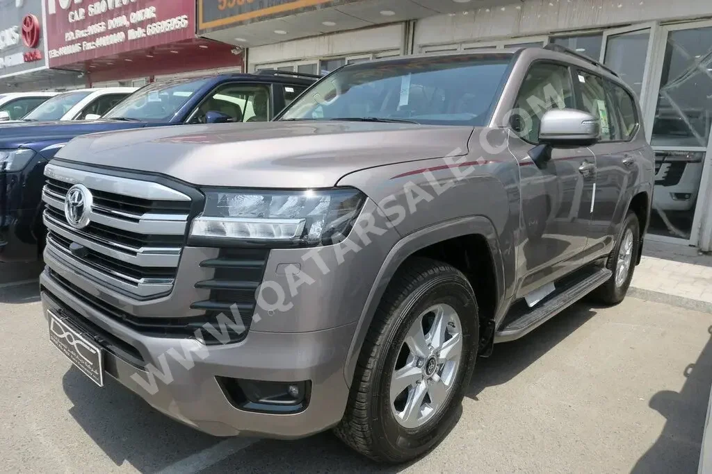 Toyota  Land Cruiser  GXR  2023  Automatic  0 Km  6 Cylinder  Four Wheel Drive (4WD)  SUV  Bronze  With Warranty