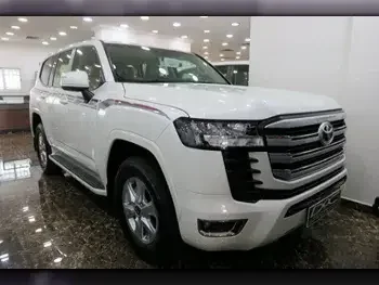 Toyota  Land Cruiser  GXR Twin Turbo  2023  Automatic  0 Km  6 Cylinder  Four Wheel Drive (4WD)  SUV  White  With Warranty